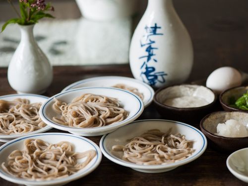 美しい出石焼で食べる皿そばは絶品です！