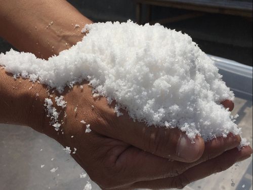 日本でも数少ない完全天日塩という製法で作られている塩