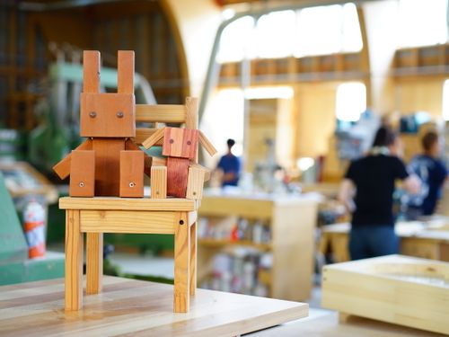イベントごとに使われるおもちゃや景品などの細かなものを作ることも
