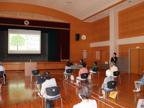 活動報告会の様子