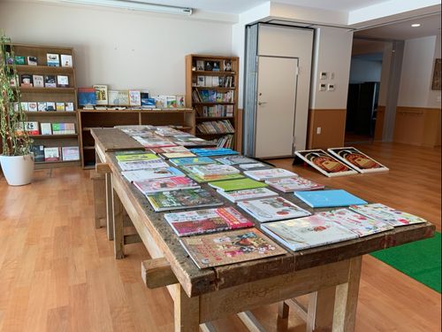 きもべつ喜らめきの郷のロビーには職員が企画したブックコーナーが！