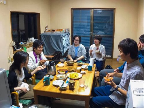 現役隊員とOBOGの食事会