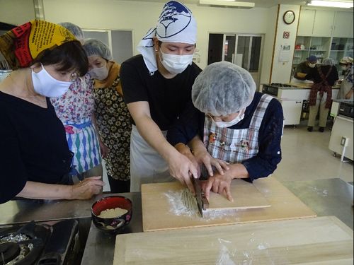 手打ちそば体験はその場で食べれます