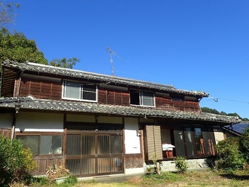 1番人気は空き家見学。たくさんの物件を見学いただけます。