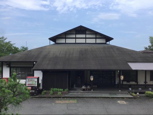 かや山の家の外装です。