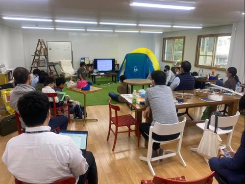 毎月のオープンラボには地域の事業者さんも参加