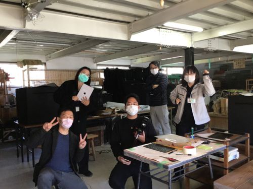 益子町の観光中心地に位置するオフィスでの作業風景