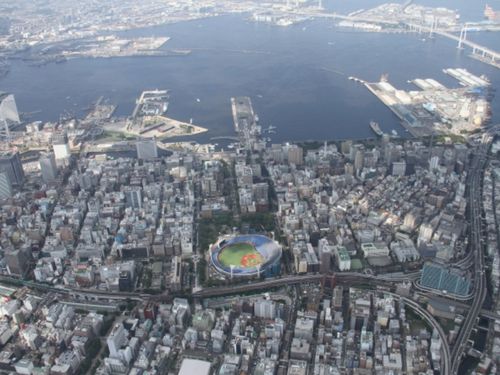横浜スタジアムや大さん橋、中華街など多様な顔を持つ関内周辺