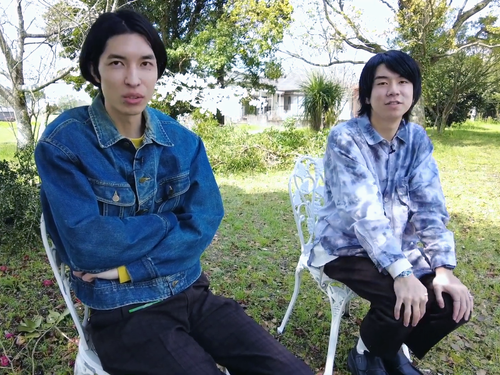 （左）轟木 凌也さんと（右）比志島 隆太さん