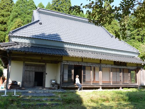 「やまぼうし」・・・古民家の雰囲気が感じられる（囲炉裏あり）