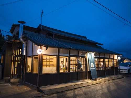 UDON HOUSEが地域に灯をともす