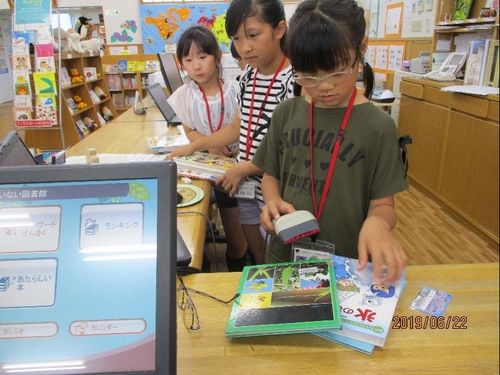 子ども司書講座（本の貸し出し）