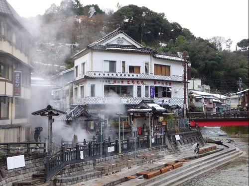 湯村温泉（新温泉町）家庭の蛇口からも温泉が出るまち