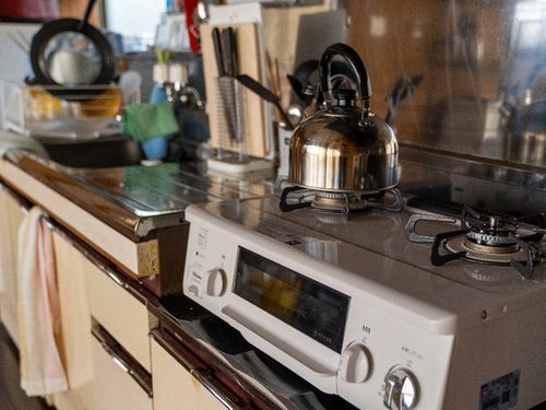 昭和レトロなキッチン、ここで美味しいものをたくさん作ります！