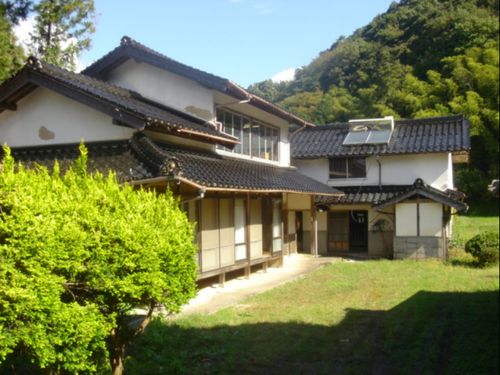きれいなお庭のある空き家や