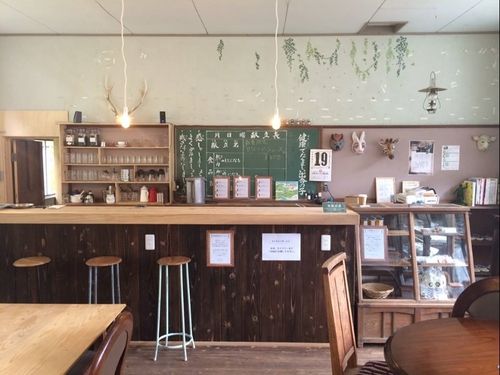 移住者が廃校で営むカフェ、ハレとケ珈琲