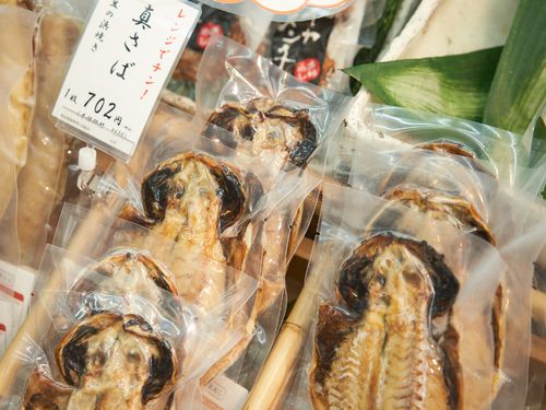 「電子レンジでチン！」して食べる干物。約25年前、お客様の声に応えて生まれた商品です。時代を捉え商品開発や変化をしてきました。