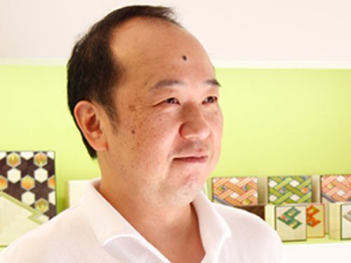 師匠となる麦わら細工職人 神谷さん（３代目）