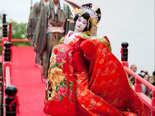 海豚だけじゃない☆先帝祭上臈参拝で太夫の艶やかな姿にキュン☆