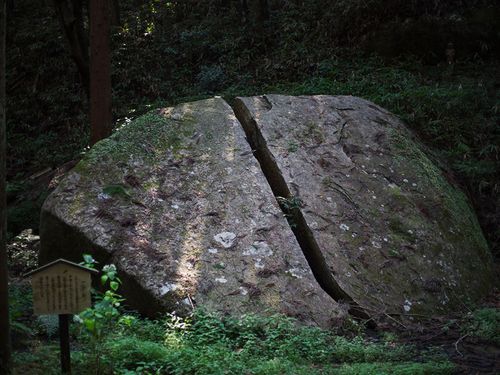 全国的に注目されている一刀石