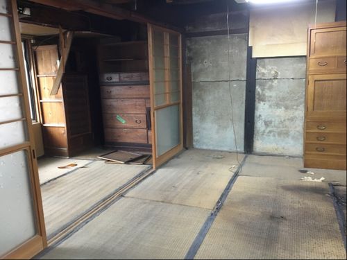 この状態からリノベーションをしていきます