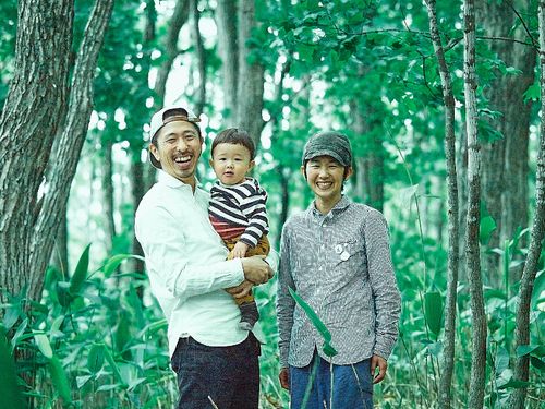 登壇者の若園さんは下川が5箇所目の地域。育児の傍ら、森の恵みを楽しむお祭り「森ジャム」の実行委員会や、持続可能で幸せな暮らしを目指して活動する女性団体「下川りくらしネット」、「森のようちえん カカラ」などに所属して活動。