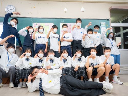 今年の新入生たちの歓迎会「みんなでCポーズ！」