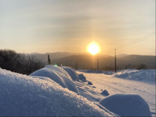 町内は除雪が行き届いているので、徒歩でも車でもスイスイ移動が可能です！