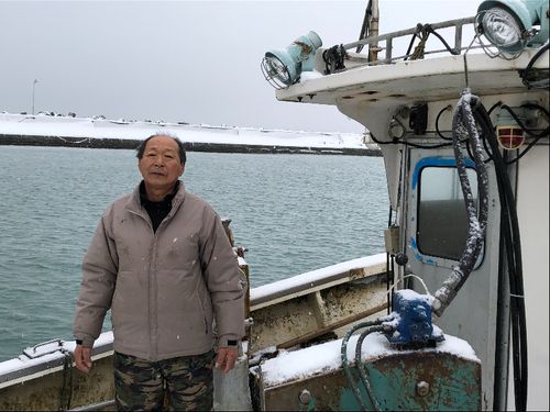 コンブ養殖漁師の西山さんが優しく指導してくれます！