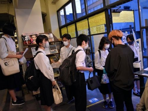 芸術文化観光専門職大学や地元高校に通う学生スタッフも活躍しています！