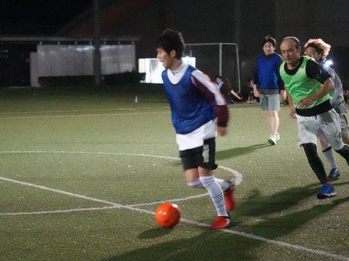 蹴球の達人＝渡邉君