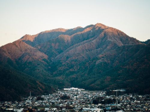 富士吉田市 < まち と やま >
