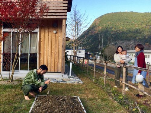 生垣越しの会話も生まれています