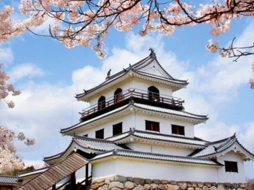 まちのシンボルである白石城