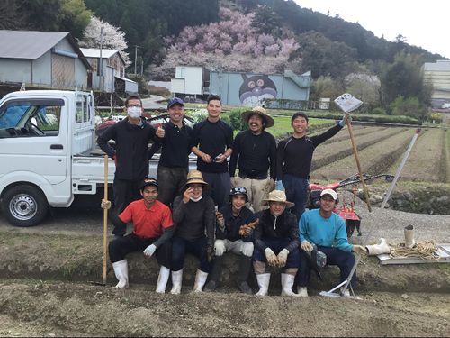 笑顔が素敵な社員のみなさん