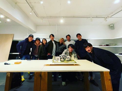 東京渋谷にて開催した展示会準備での写真です。