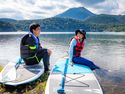 高原町のシンボル、高千穂峰と御池