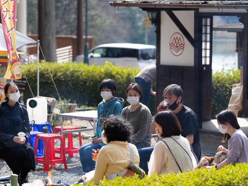 天気の良い日はオープンエアーでお話し