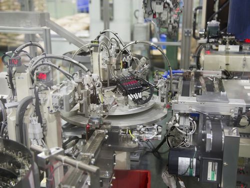 高品質な金型、部品を製造できる会社です。