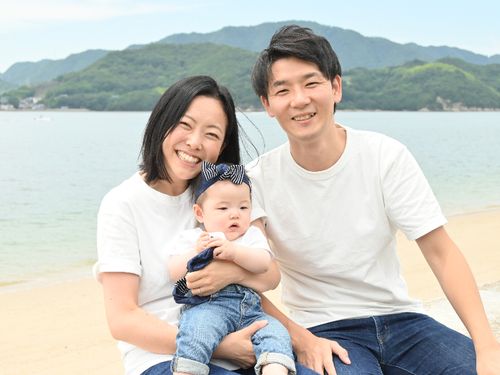 英 真介様（写真右）