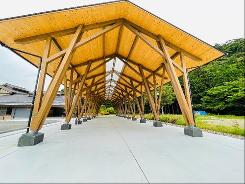 イベント会場となる広々とした屋外テラス