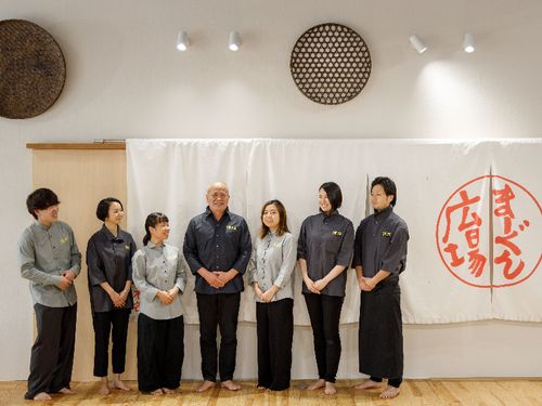 朗らかな島民に囲まれて暮らす社員たちはみんなどこか温かい。