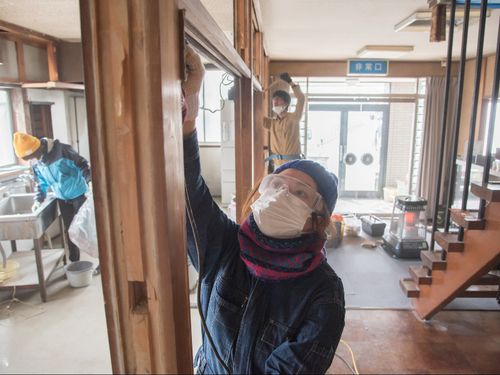 DIYはこんな感じで作業をします！（大町市metone林屋DIY時）プロの指導を受けながら実践だ！！