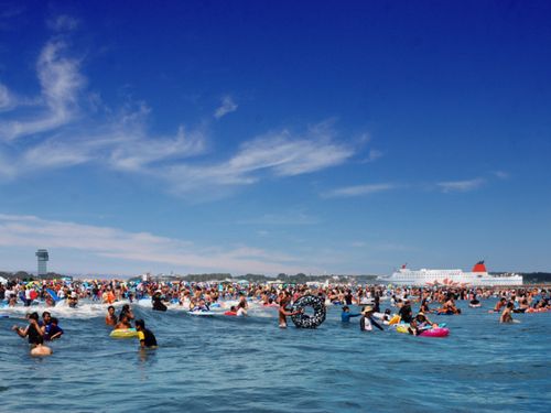 大洗サンビーチ。快水浴場100選にも選ばれているこの海は夏には海水浴客でにぎわう。
