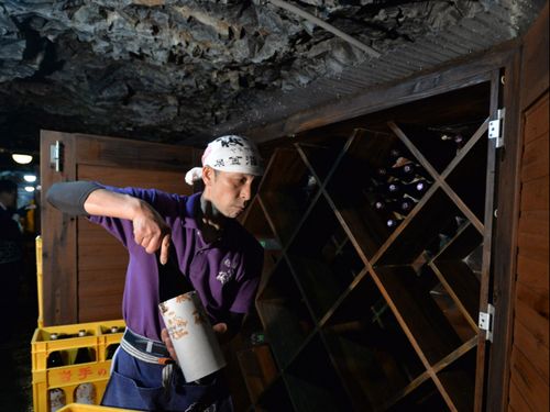 日本酒を龍泉洞内で貯蔵・熟成させています
