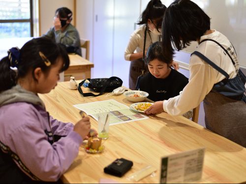 子どもたちのカフェ「やってみんCAFE」