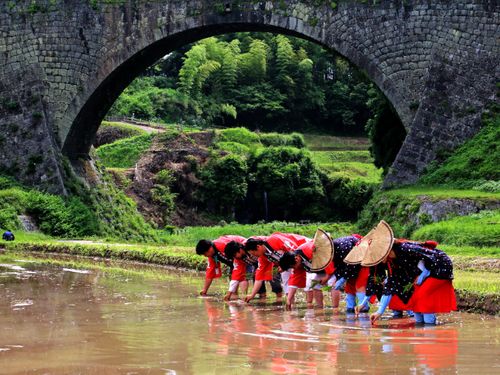 町のシンボル通潤橋。豊かな水と大地を育んでいます。