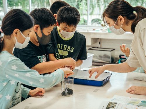 先生との距離が近く、一人ひとりの学びをサポートします