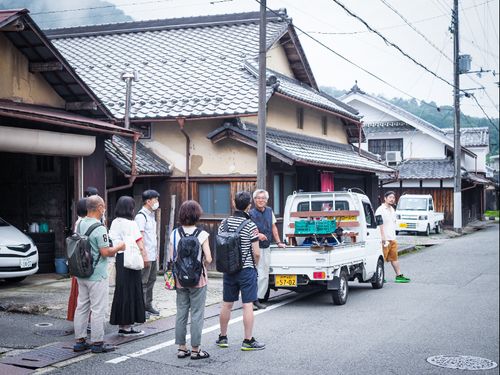 かつての宿場町をITとクラフトでデザインし直す