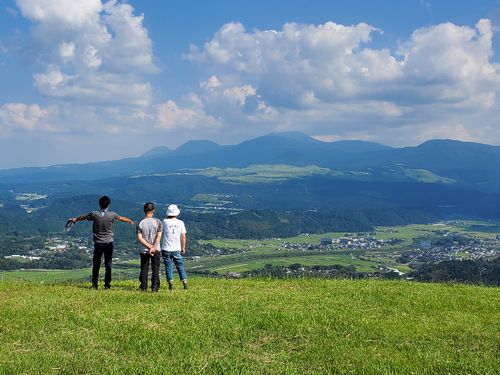 霧島連山を一望できるパラグライダーの出発点